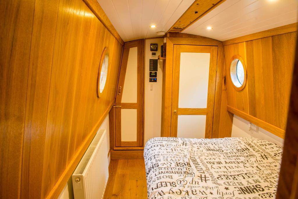 Narrowboat Puzzle Hotel Ely Exterior foto
